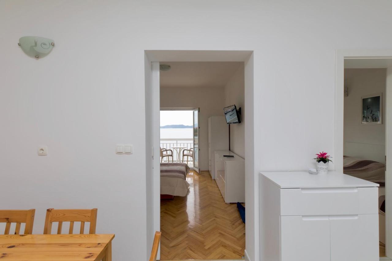 Apartments And Rooms Spiro Mimice Esterno foto