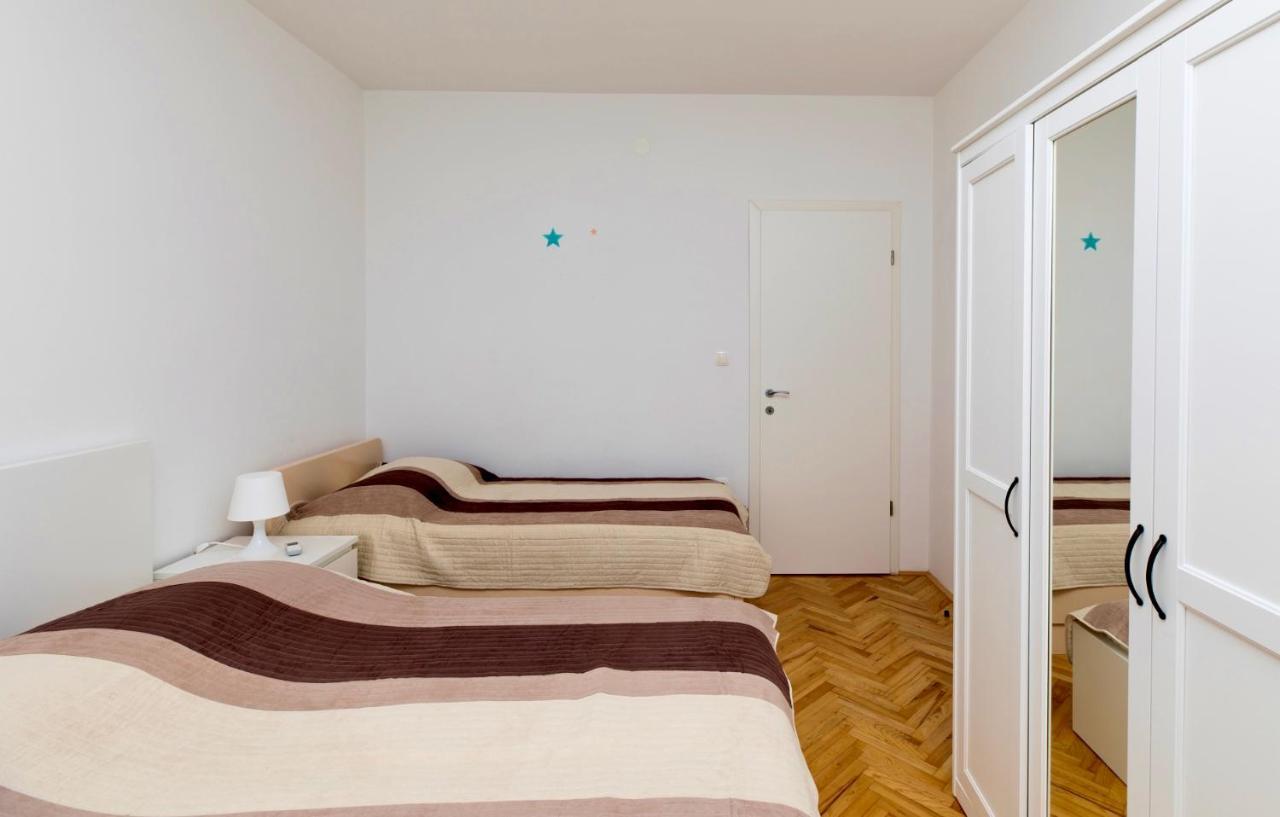 Apartments And Rooms Spiro Mimice Esterno foto