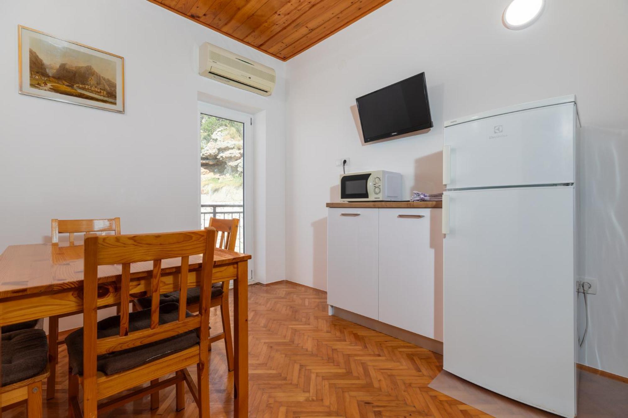Apartments And Rooms Spiro Mimice Esterno foto