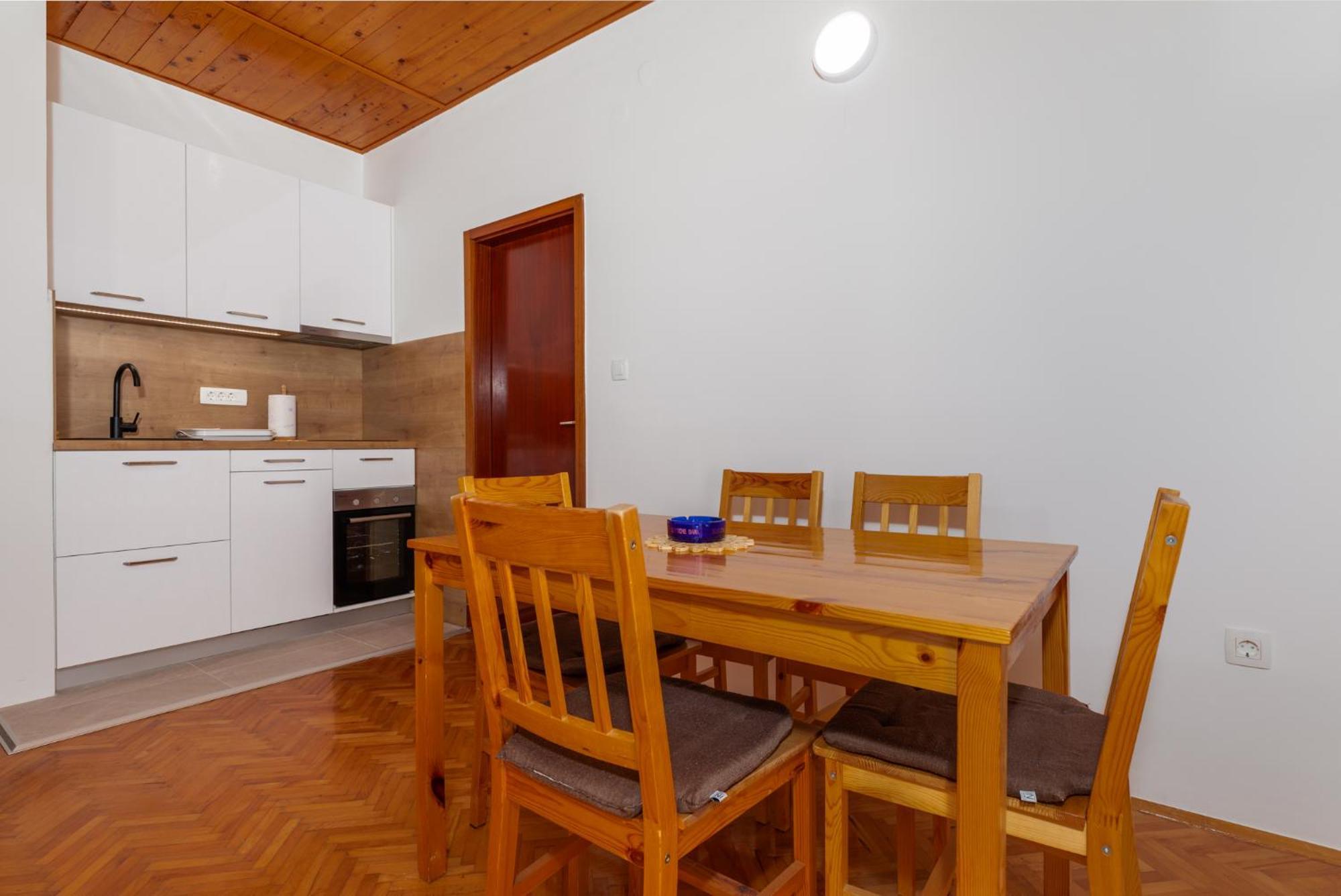 Apartments And Rooms Spiro Mimice Esterno foto