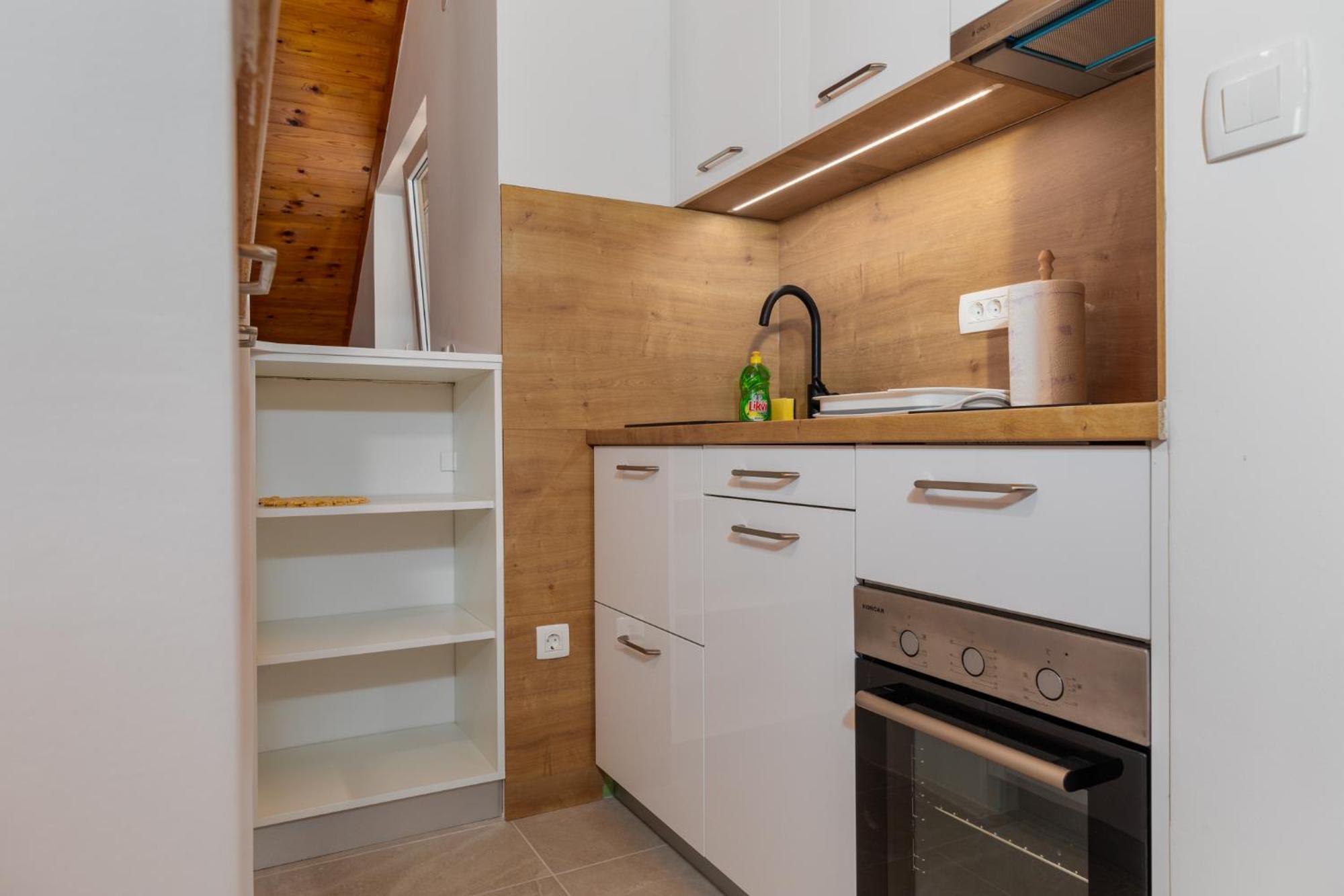 Apartments And Rooms Spiro Mimice Esterno foto