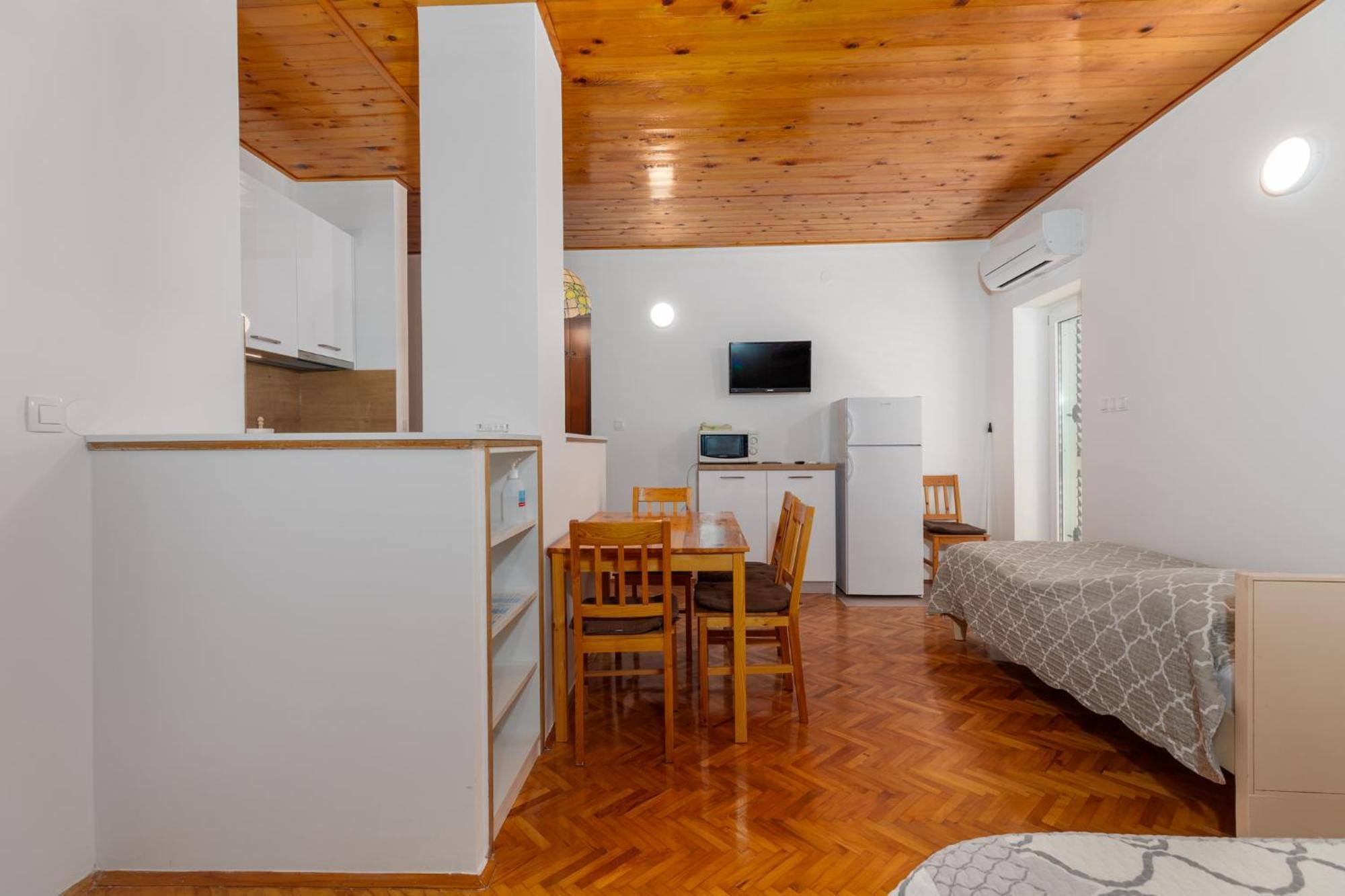 Apartments And Rooms Spiro Mimice Esterno foto