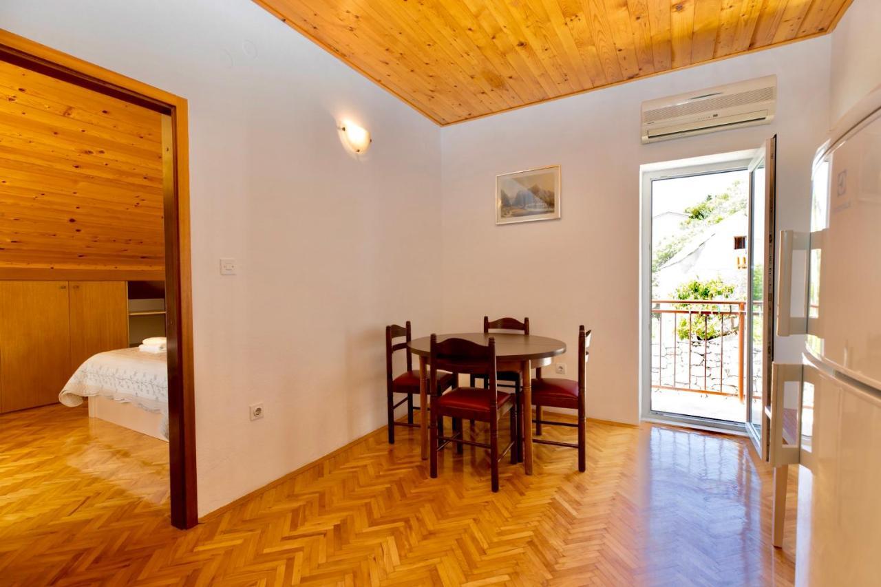 Apartments And Rooms Spiro Mimice Esterno foto