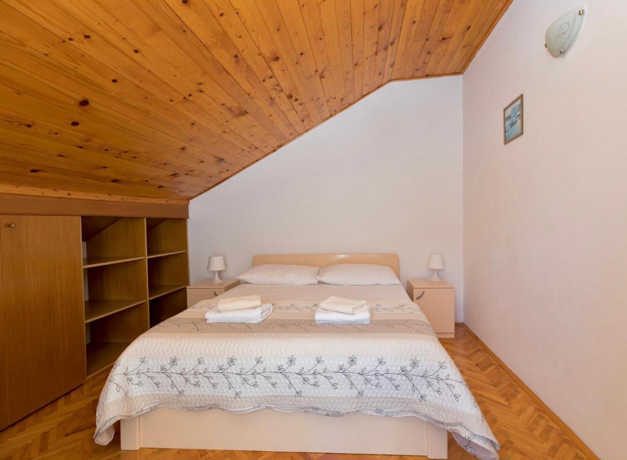 Apartments And Rooms Spiro Mimice Esterno foto